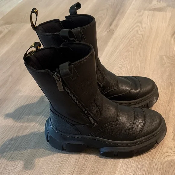 Dr. Martens DMXL Rigger Boots - Picture 3 of 5